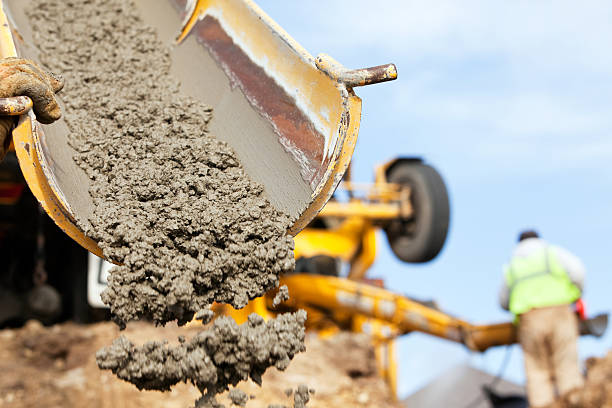 Best Custom Concrete Contractor  in Lewisburg, TN